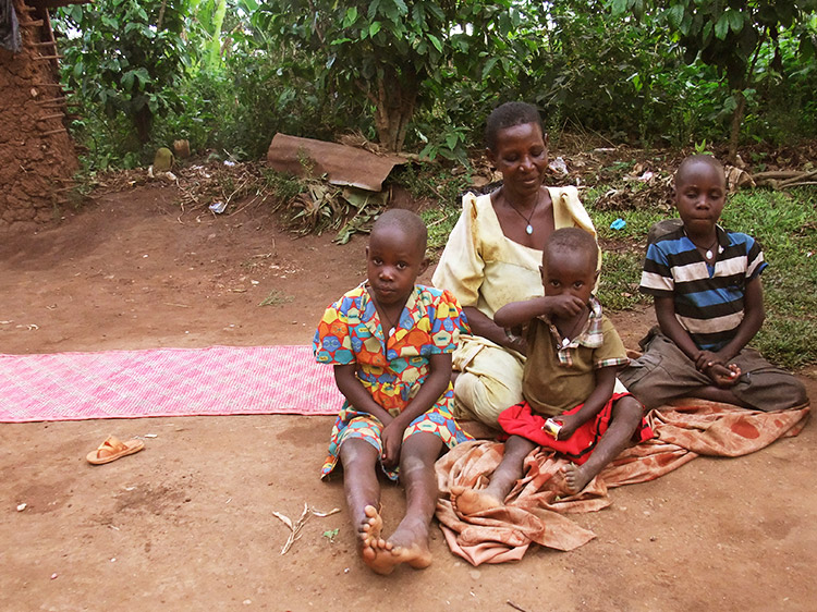 EVC Uganda: Visit to the Children's Homes